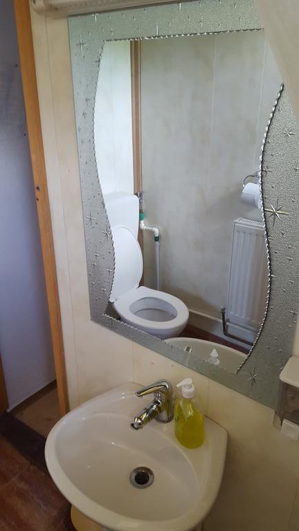Pensiunea Micutul Vrajitor Arefu Buitenkant foto