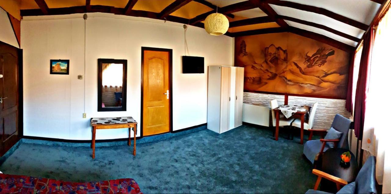 Pensiunea Micutul Vrajitor Arefu Buitenkant foto